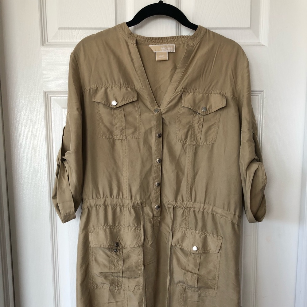 Lightweight causal dress